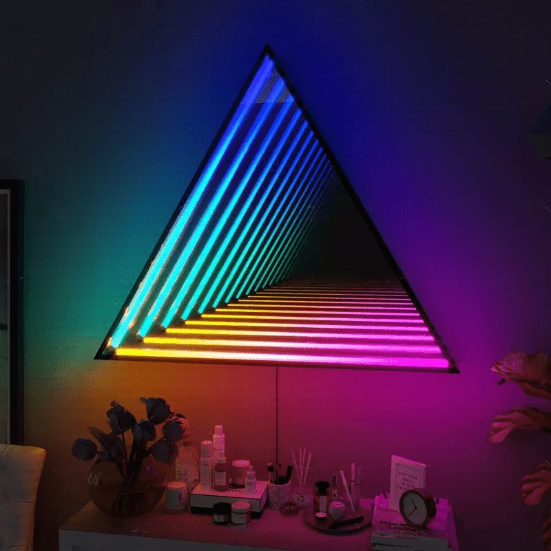 3D CHROMA TRIANGLE MIRROR – Strolys