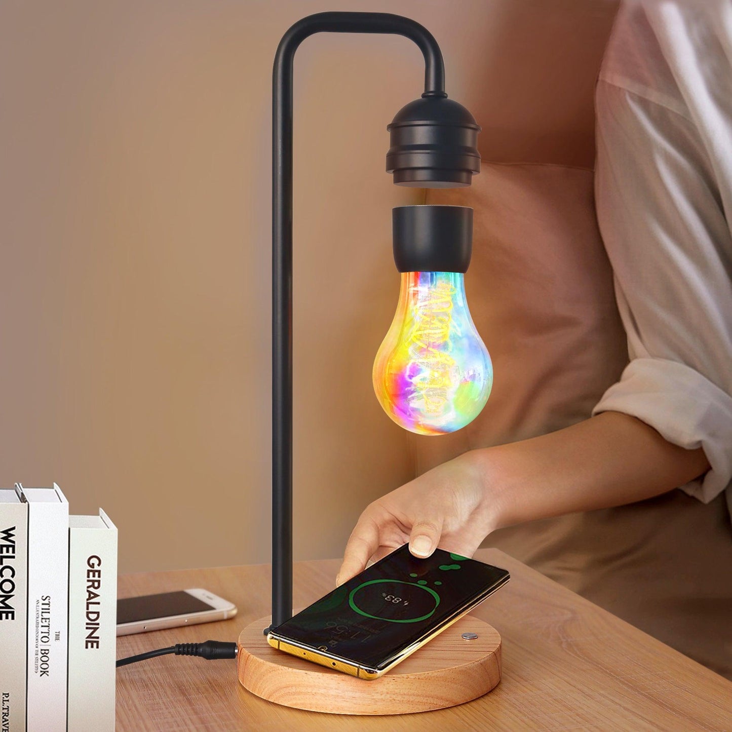 LEVITATE LUM TABLE LAMP - Strolys